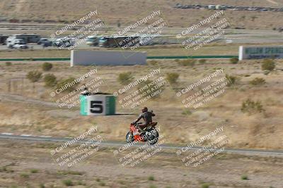 media/Apr-20-2025-AHRMA (Sun) [[393a79c373]]/Race/Group 11 early race/Turn 4b/